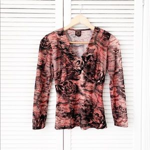 Mesmerize Rose Print 3/4 Sleeve Top